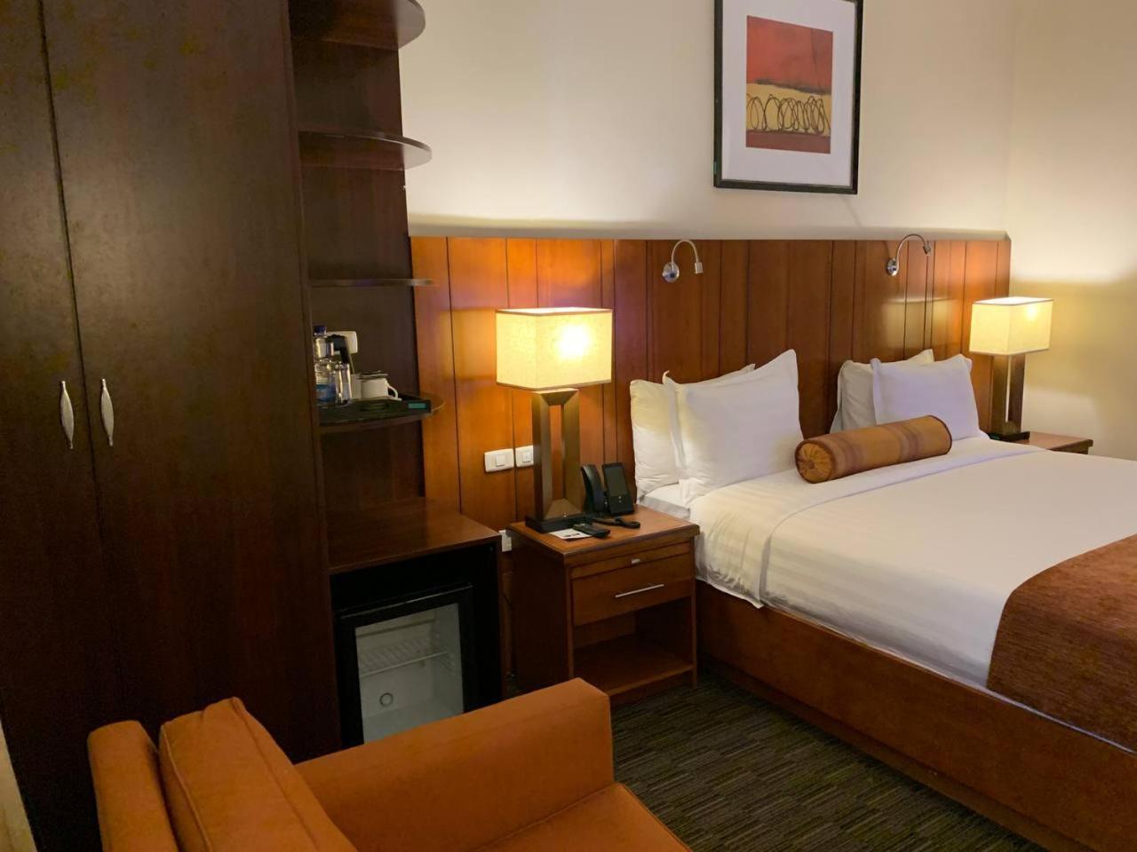 The Hub Hotel アジス・アベバ エクステリア 写真