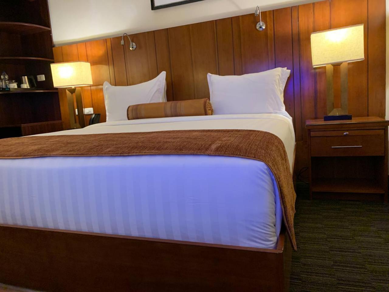 The Hub Hotel アジス・アベバ エクステリア 写真